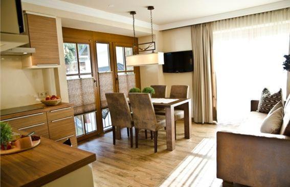 Hotel Garni Caroline Ισγκλ Εξωτερικό φωτογραφία